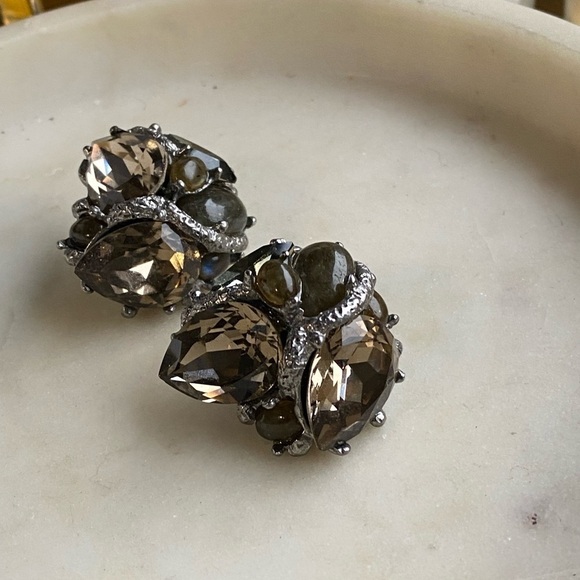 Alexis Bittar liver tone crystal clip on earrings - Picture 12 of 16